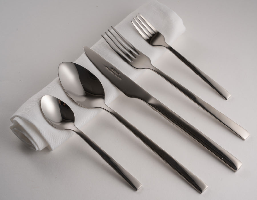 Set de cubiertos de acero inoxidable 18/10