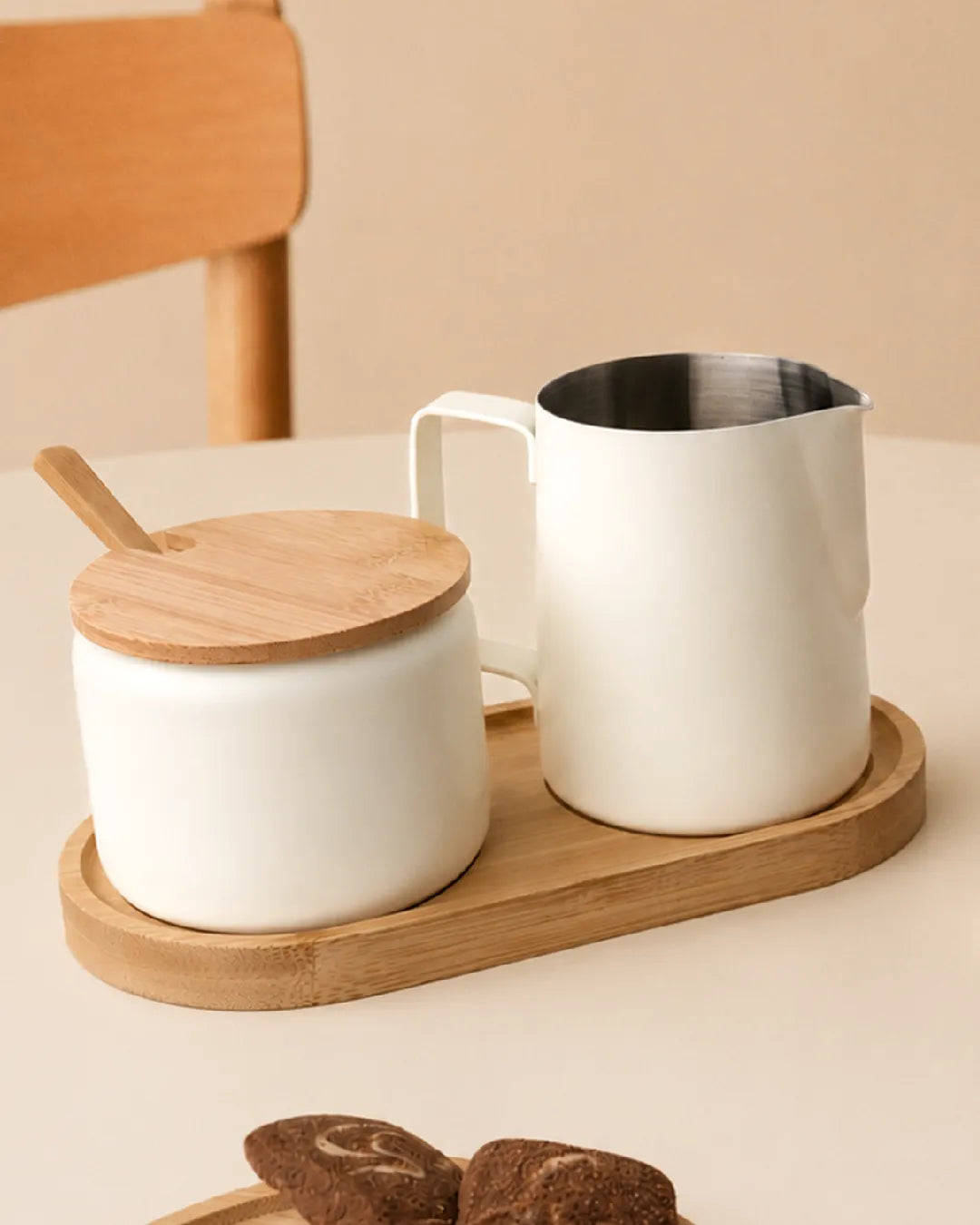 Set de leche y azúcar de acero inoxidable con bandeja de bambú