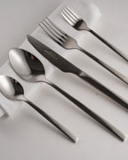 Set de cubiertos plateados de acero inoxidable 18/10