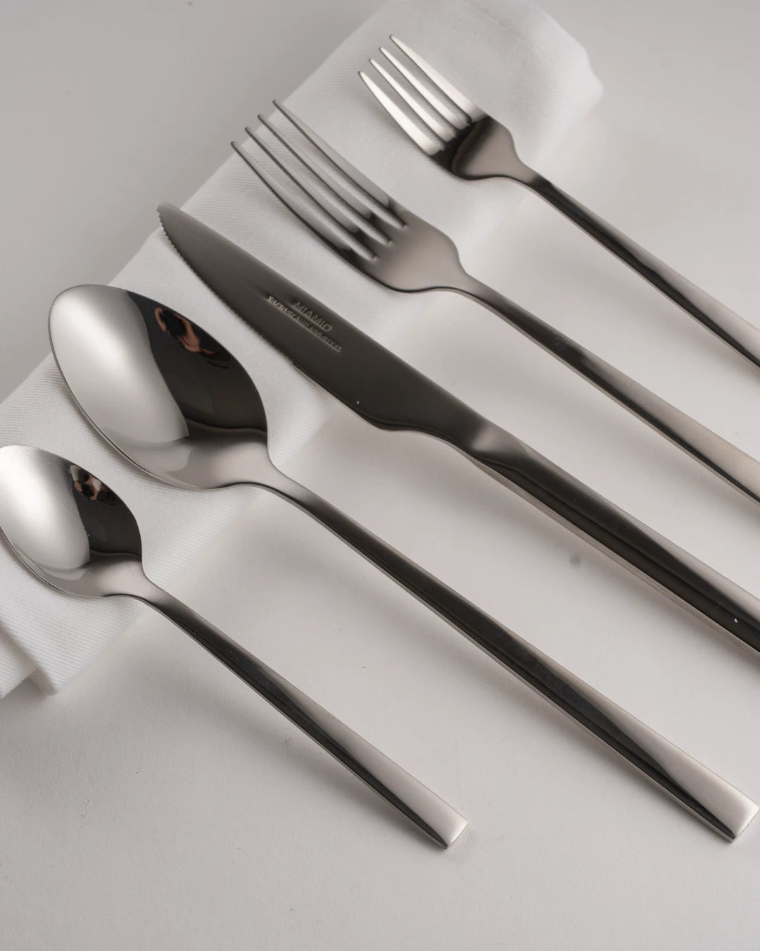 Set de cubiertos plateados de acero inoxidable 18/10
