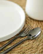 Set de cubiertos negros de acero inoxidable 18/10